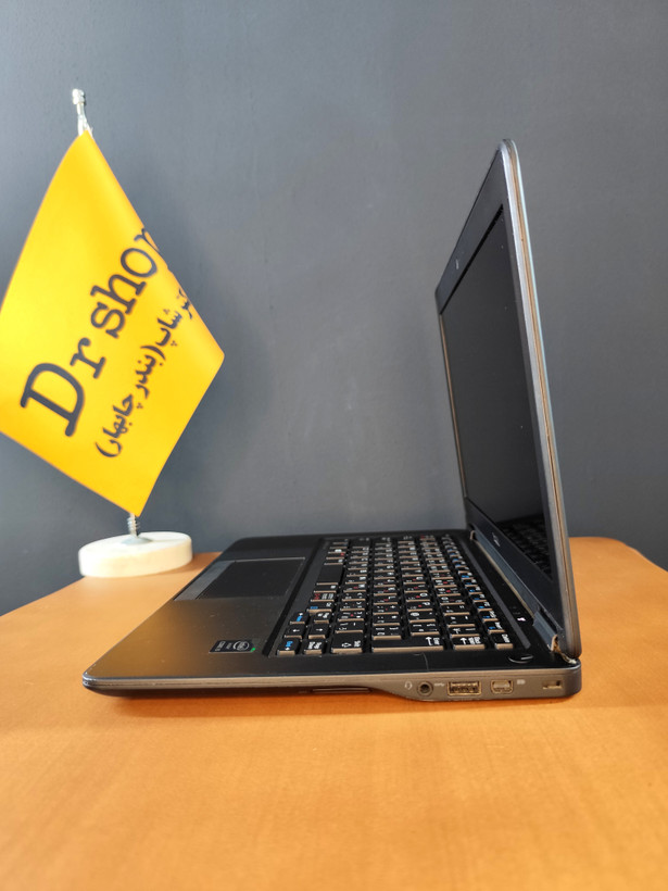 لپ تاپ استوک برند Dell | مدل Latitude E7250 | حافظه 256GB SSD | رم 8GB | سیم کارتخور