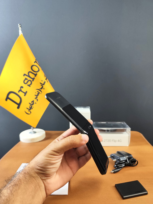 گوشی تاشو نوکیا | مدل 2720 Flip 4G | دو سیم کارت | یک سال گارانتی