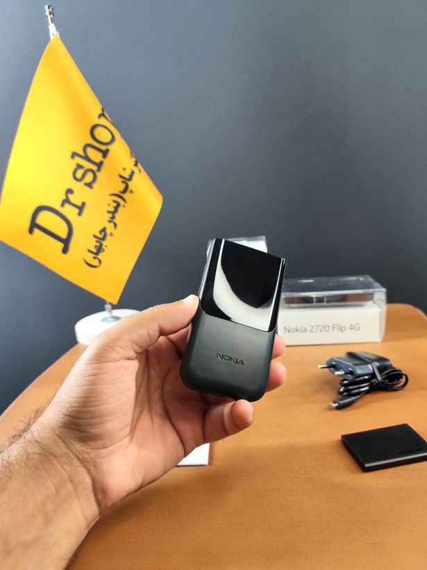 گوشی تاشو نوکیا | مدل 2720 Flip 4G | دو سیم کارت | یک سال گارانتی