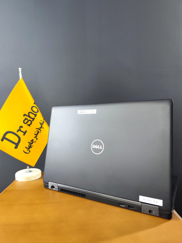 نمای پشت dell latitude 5580