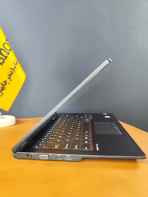 لپتاپ 14 اینچی صفحه لمسی Fujitsu | مدل LIFEBOOK U749 | پردازنده Core i7 نسل 8
